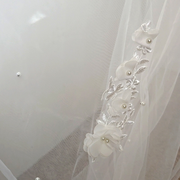 Cathedral Long Floral Applique and Pearl Detail Veil